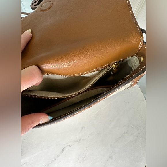 🎉Host Pick🎉 Tory Burch Canvas and Leather Bag - Picture 6 of 15